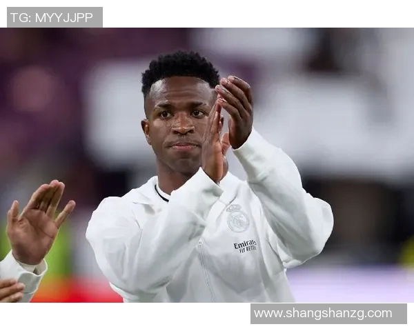 维尼修斯如何在众多竞争对手中脱颖而出展现个人魅力与实力