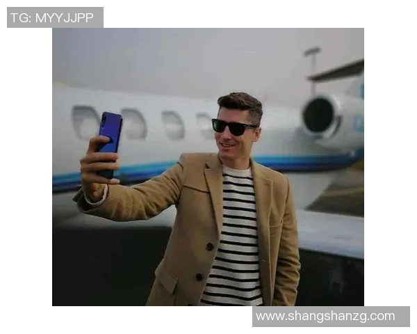 足球明星莱万凭什么被誉为最帅球员他的魅力与实力并存的背后故事