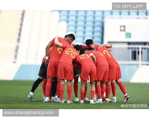 中国国足足球队奋勇拼搏展现团结精神期待在国际赛场上再创辉煌